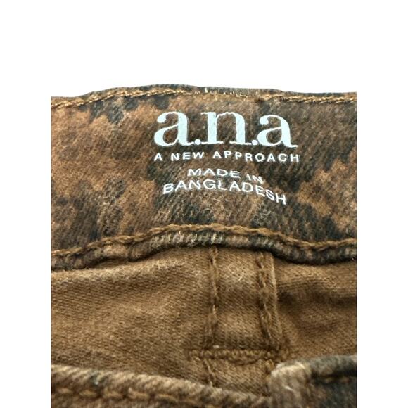 a.n.a A New Approach Womens Copper Brown Snake Print Skinny Jeans size 10 - Picture 3 of 6